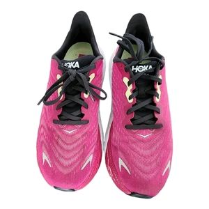 Hoka Arahi 6 size 9